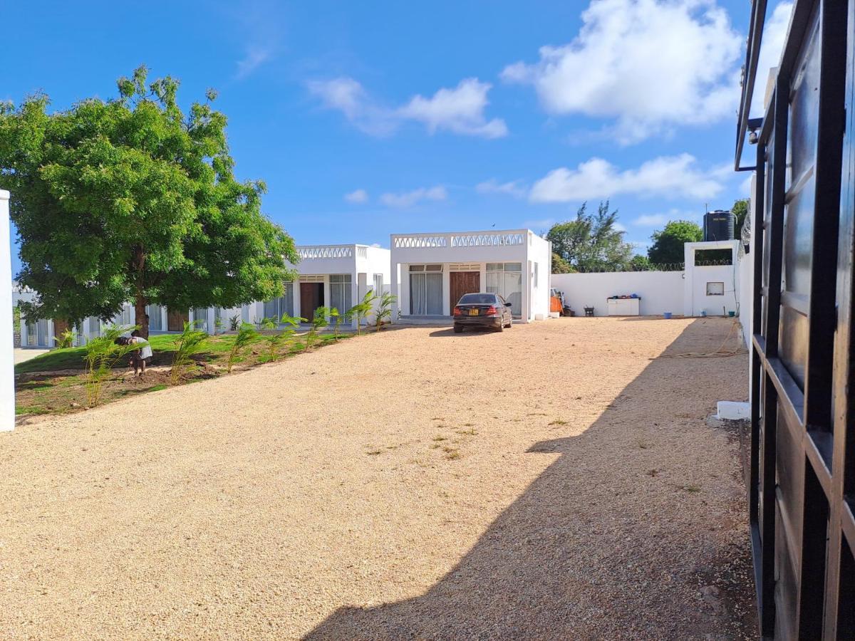 Cave Diani Holiday Apartments Diani Beach Exterior foto