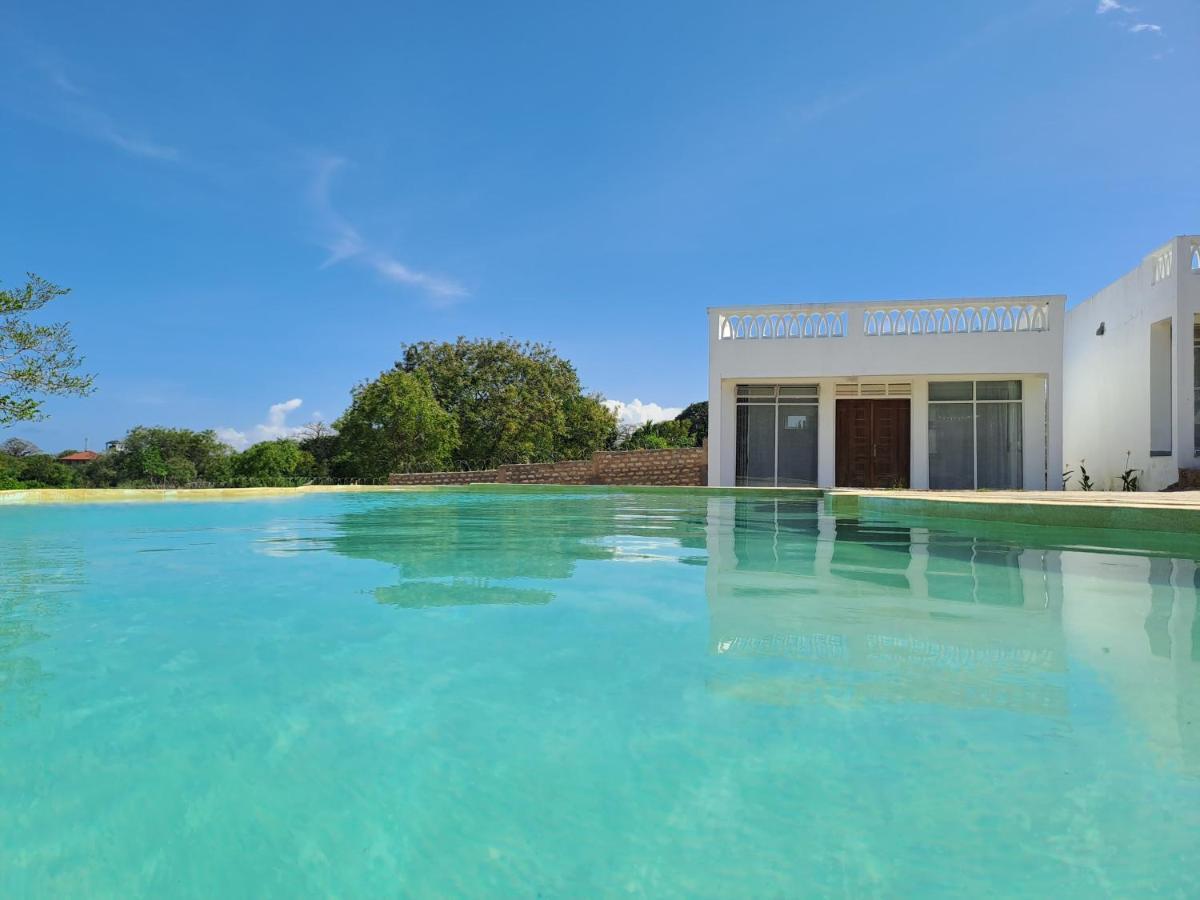 Cave Diani Holiday Apartments Diani Beach Exterior foto