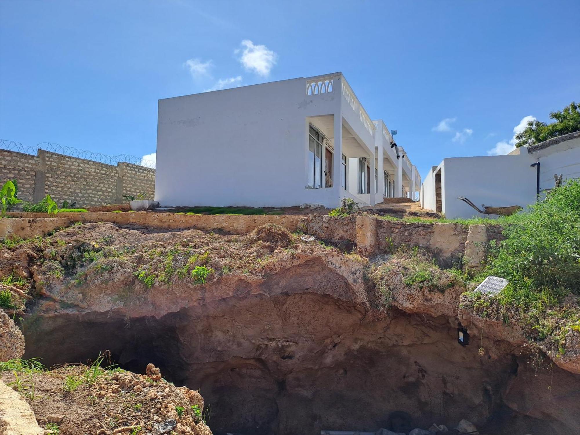 Cave Diani Holiday Apartments Diani Beach Exterior foto